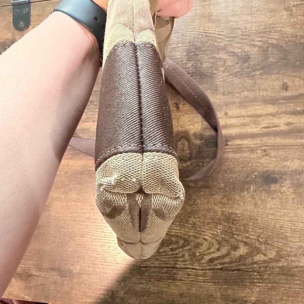Coach Tan and Brown Signature Crossbody Bag - Picture 5 of 9